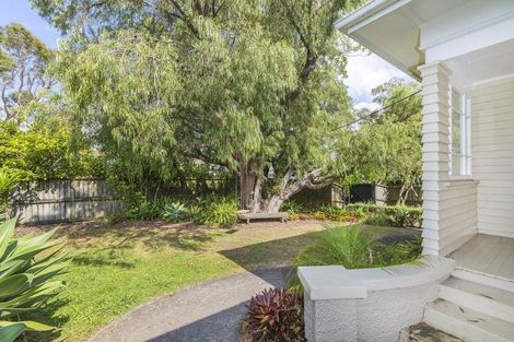 Photo of property in 172 Lake Road, Belmont, Auckland, 0622