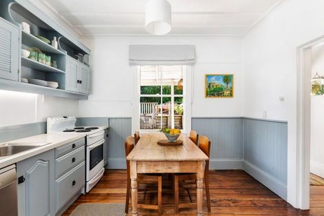 Photo of property in 95 Milton Road, Bluff Hill, Napier, 4110