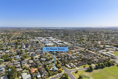 Photo of property in 92 Moore Street, Howick, Auckland, 2014