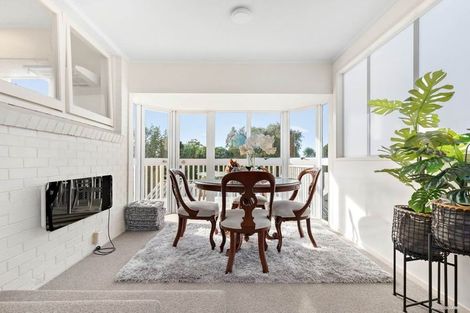 Photo of property in 1/342 Lake Road, Hauraki, Auckland, 0622