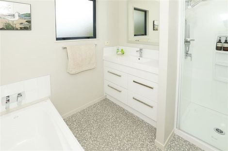 Photo of property in 130a Forest Lake Road, Forest Lake, Hamilton, 3200