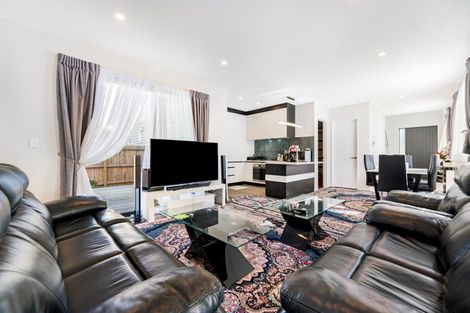 Photo of property in 47d Bruce Mclaren Road, Henderson, Auckland, 0612