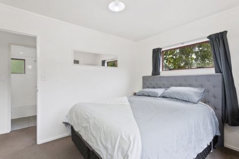 Photo of property in 3 Lorena Place, West Harbour, Auckland, 0618