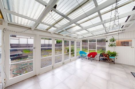 Photo of property in 18 Margaret Street, Roslyn, Palmerston North, 4414