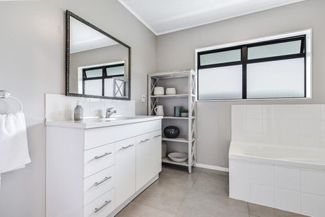 Photo of property in 17 Cherrywood Street, Pukete, Hamilton, 3200