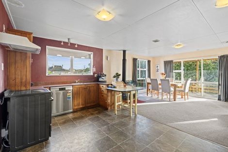 Photo of property in 10 Ross Street, Marton, 4710