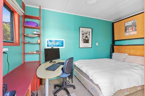 Photo of property in 43 Pinedale Crescent, Riversdale Beach, Masterton, 5872