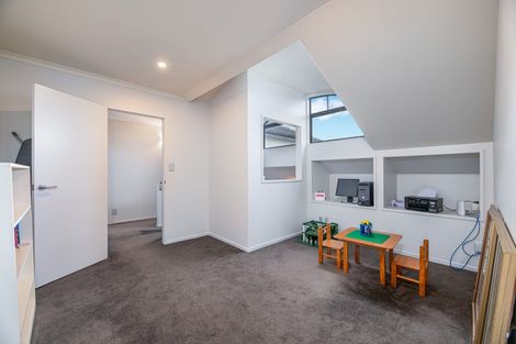 Photo of property in 19 Highfields Terrace, Henderson, Auckland, 0612