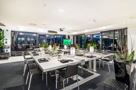 Photo of property in 3a/2 Saint Martins Lane, Grafton, Auckland, 1010