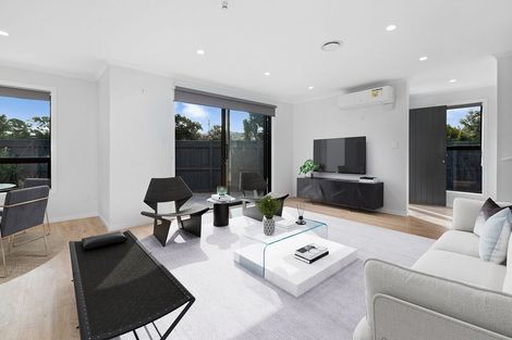 Photo of property in 124a Cambridge Terrace, Fairfield, Lower Hutt, 5011