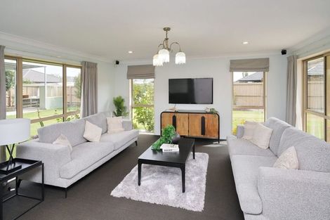 Photo of property in 8 Parkinson Place, Woodend, 7610