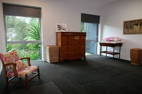 Photo of property in 118 Ngarara Road, Waikanae, 5036