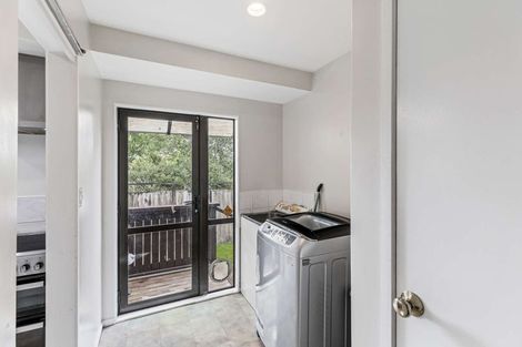 Photo of property in 13 Kay Road, Swanson, Auckland, 0614