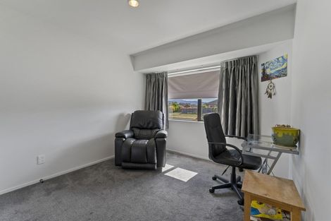 Photo of property in 37 Realm Drive, Paraparaumu, 5032