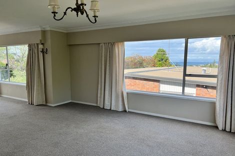 Photo of property in 18 Maxwelton Drive, Mairangi Bay, Auckland, 0630