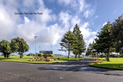 Photo of property in 33 Adkin Avenue, Levin, 5510