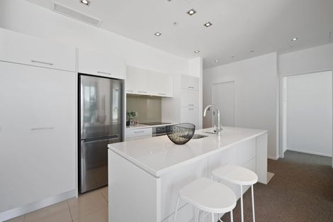 Photo of property in Sentinel Apartments, 401/3 Northcroft Street, Takapuna, Auckland, 0622