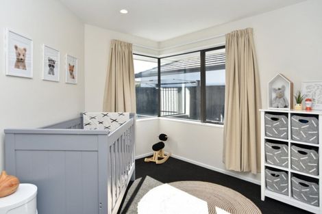 Photo of property in 10a Puhara Avenue, Parklands, Christchurch, 8083