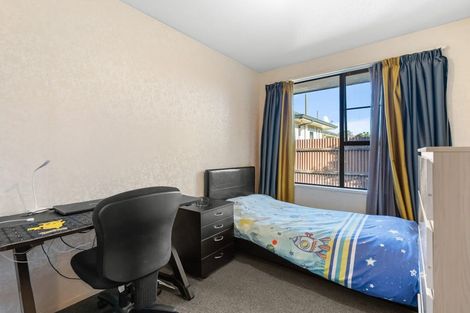 Photo of property in 2/136 Middlepark Road, Sockburn, Christchurch, 8042