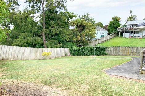 Photo of property in 2/14 Claridge Street, Glen Eden, Auckland, 0602