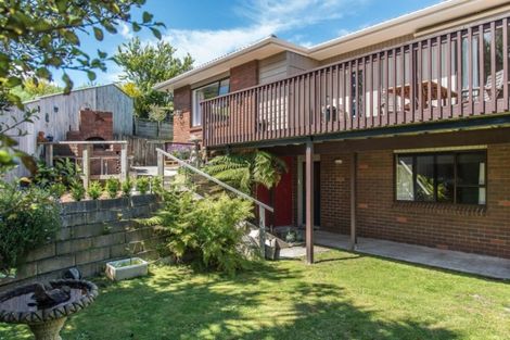 Photo of property in 16 Nugget Grove, Raumati Beach, Paraparaumu, 5032