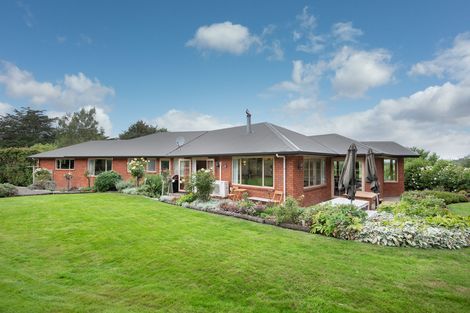 Photo of property in 16 Woodside Road, Woodside, Outram, 9073