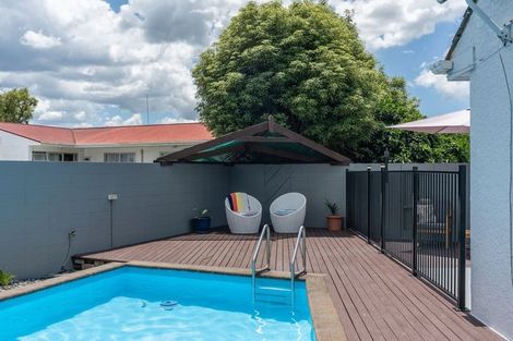 Photo of property in 16 Cairnfield Road, Kensington, Whangarei, 0112