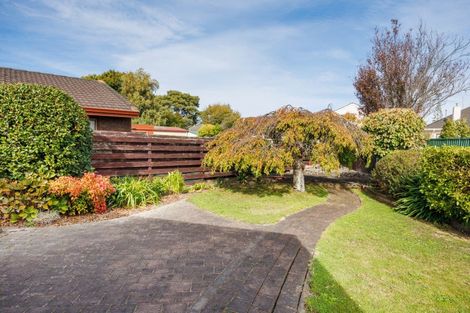 Photo of property in 18 Westhaven Grove, Takaro, Palmerston North, 4412