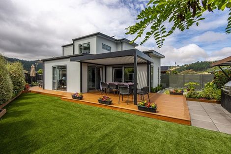 Photo of property in 4 Aubrey Lane, Cracroft, Christchurch, 8022