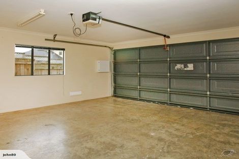 Photo of property in 108a Ashton Fitchett Drive, Brooklyn, Wellington, 6021