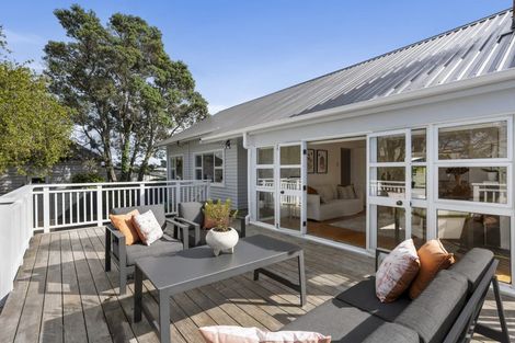Photo of property in 2/159 Mokoia Road, Birkenhead, Auckland, 0626