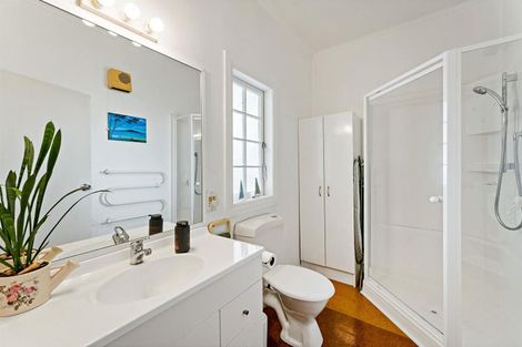 Photo of property in 204 Hurstmere Road, Takapuna, Auckland, 0622