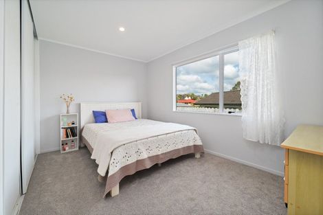 Photo of property in 13 Gala Place, Henderson, Auckland, 0612
