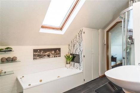 Photo of property in 1a Dulles Place, Papanui, Christchurch, 8053