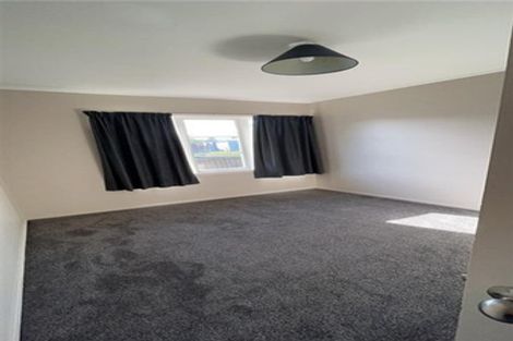Photo of property in 12 Strid Road, Te Atatu South, Auckland, 0610