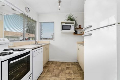 Photo of property in 17 Bronte Place, Owhata, Rotorua, 3010