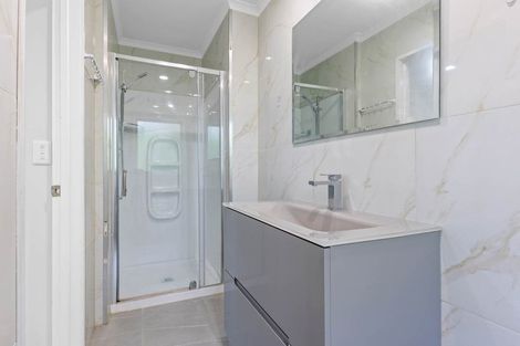 Photo of property in 3/8 Saints Court, Manurewa, Auckland, 2102