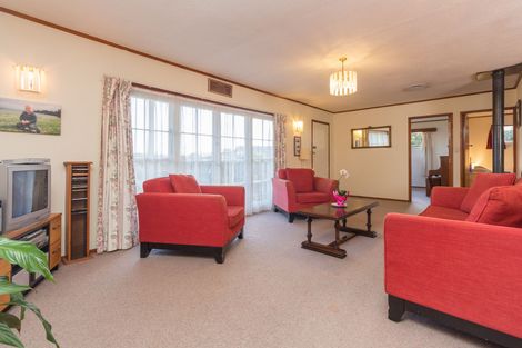 Photo of property in 12 St Catherine Crescent, West Harbour, Auckland, 0618