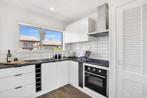 Photo of property in 2/26 Arawa Street, New Lynn, Auckland, 0600
