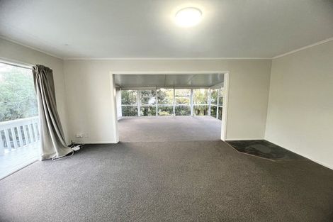 Photo of property in 58 Sunnyside Road, Sunnyvale, Auckland, 0612