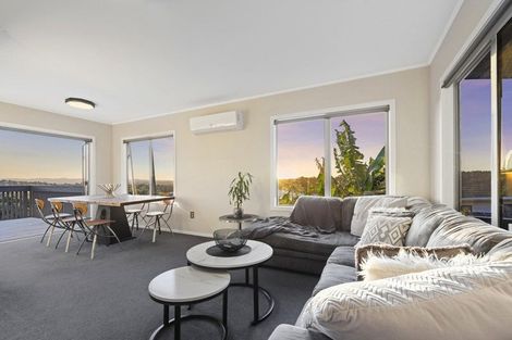 Photo of property in 9 Gillan Place, Bayview, Auckland, 0629