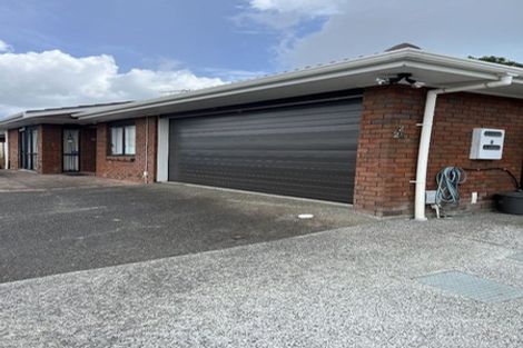 Photo of property in 2/25 Nicholas Road, Somerville, Auckland, 2014