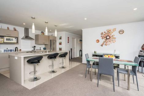 Photo of property in 365 One Tree Point Road, One Tree Point, 0118