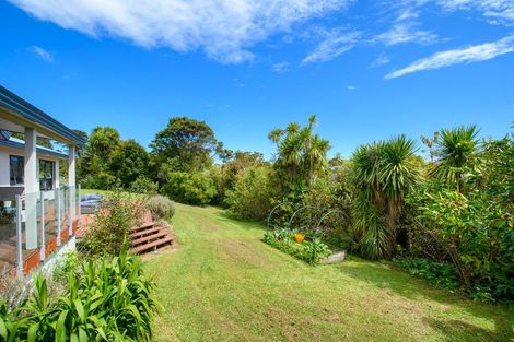 Photo of property in 15 Buttercup Place, Waimauku, 0812