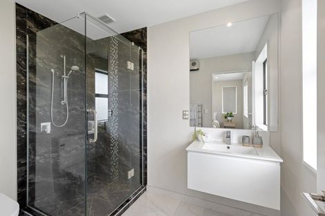 Photo of property in 18 Little Gem Road, Hornby, Christchurch, 8025