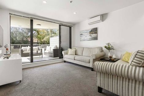 Photo of property in 175h Hurstmere Road, Takapuna, Auckland, 0622