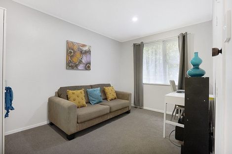 Photo of property in 3/14 Orchid Place, Te Atatu South, Auckland, 0610