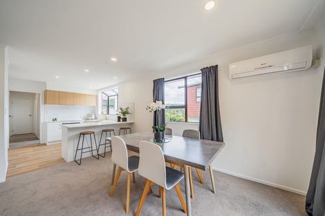 Photo of property in 13 King Charles Drive, Kingsley Heights, Upper Hutt, 5018