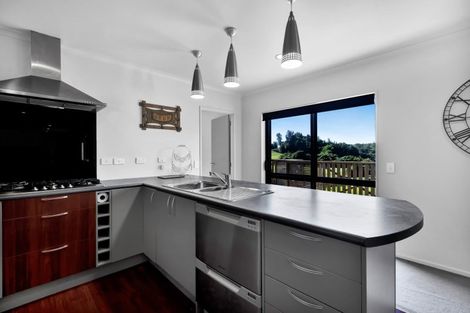 Photo of property in 10a Kororako Grove, Whalers Gate, New Plymouth, 4310