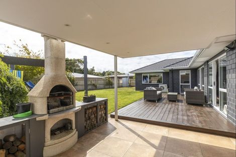 Photo of property in 5 Keene Drive, Bell Block, New Plymouth, 4312